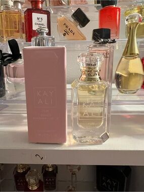 Kayali Yum Bouquet Eau de Parfum mini dabber with Pink Box